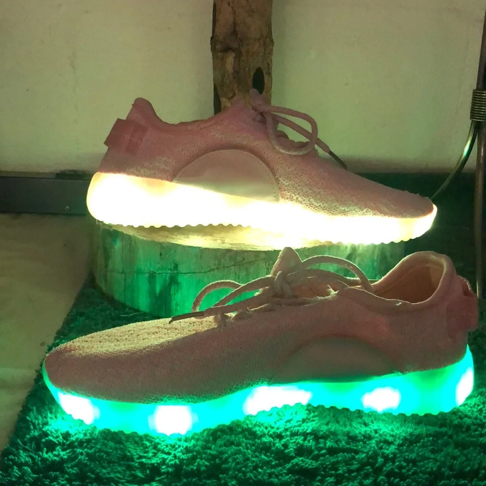 Link light up shoes‎